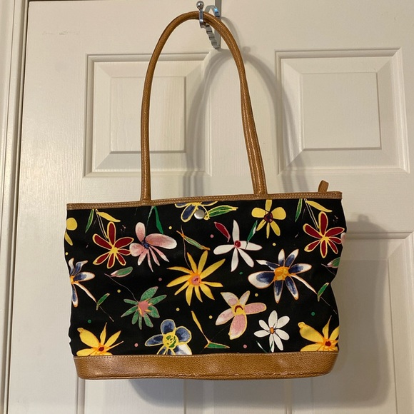 Bueno Accessories - Bueno Floral Tote Bag - Black and Brown
